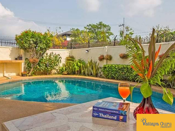 Beautiful pool house