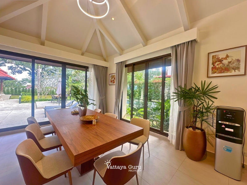 Luxury Golf Course View Villa Phuket