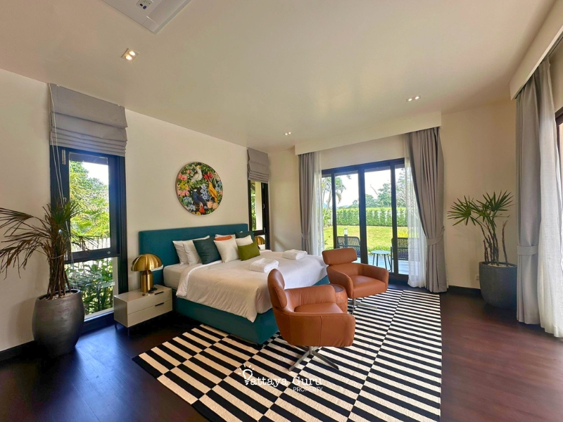 Luxury Golf Course View Villa Phuket